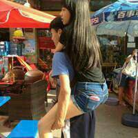 一生相思相依偎:拥抱在一起的QQ情侣幸福头像_WWW.TQQA.COM