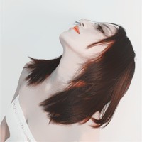 情侣头像欧美范一对:请别牵强说爱我_WWW.TQQA.COM