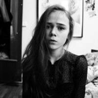 短头发欧美女孩头像:@心系你一人_WWW.TQQA.COM