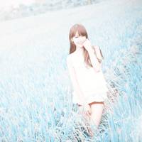 QQ唯美女生头像:风雨我帮你挡在身后_WWW.TQQA.COM