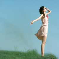 唯美长裙自然风:你不爱有人爱_WWW.TQQA.COM