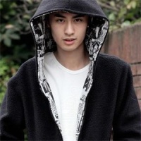 一男一女的头像:除了情侣我想不到别的_WWW.TQQA.COM