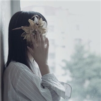 简单大气的唯美女生头像_WWW.TQQA.COM