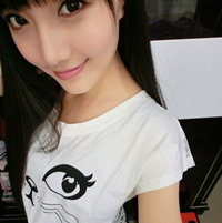 做一个明媚洒脱的女子:阳光明媚的大笑唯美女生_WWW.TQQA.COM