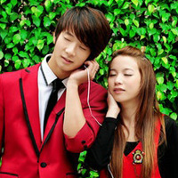 幸福情侣头像2个人一张图的:深蓝色的海洋_WWW.TQQA.COM