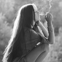 欧美范灰色女生头像:你快乐我就快乐_WWW.TQQA.COM