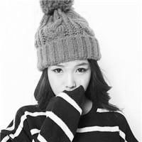 qq灰色女生头像带帽子的:因为太爱才有伤害_WWW.TQQA.COM