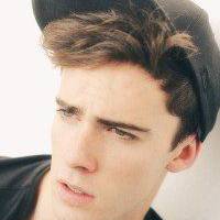 欧美头像重口味男:守候身旁i_WWW.TQQA.COM