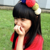 齐刘海小女生qq头像萌:会哭会闹_WWW.TQQA.COM