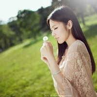 花一样的女神:唯美意境侧脸女生头像_WWW.TQQA.COM