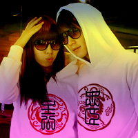 真人情侣头像一左一右_WWW.TQQA.COM