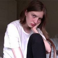 短头发欧美女孩头像:@心系你一人_WWW.TQQA.COM