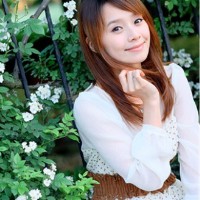 不敢直视你:清新动人的唯美森系女生QQ头像_WWW.TQQA.COM