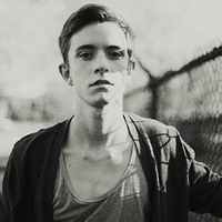 男生欧美头像:不带字_WWW.TQQA.COM