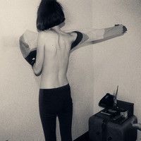 qq静态欧美女生头像_WWW.TQQA.COM