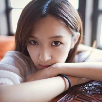 女生一个人孤单头像:唯美又伤感_WWW.TQQA.COM