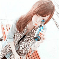 一人一边情侣QQ头像:男左女右_WWW.TQQA.COM