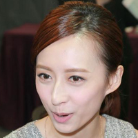 龚嘉欣比基尼QQ头像_WWW.TQQA.COM