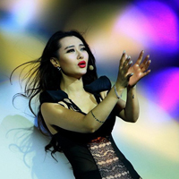 女神爱戴图片QQ头像_WWW.TQQA.COM