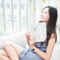 qq头像阳光意境女生:表面现象_WWW.TQQA.COM