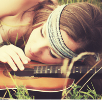 有时候放手才是最好的归宿:唯美森系女生图片头_WWW.TQQA.COM