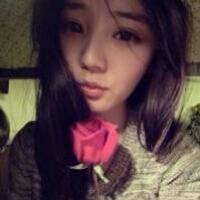 唯美中分长发女生头像:中分菇凉最美_WWW.TQQA.COM