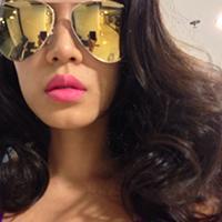 精致女生素颜QQ可爱头像:等我成年就嫁你_WWW.TQQA.COM