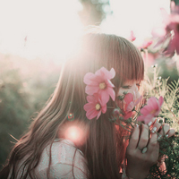 有时候放手才是最好的归宿:唯美森系女生图片头_WWW.TQQA.COM