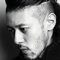小田切让电影自裁QQ头像_WWW.TQQA.COM