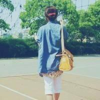 森系女生qq头像伤感:抱着回忆等半年_WWW.TQQA.COM