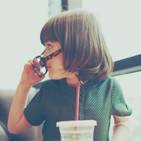 卖萌不是你的专属:小萝莉可爱卖萌qq头像笑容很_WWW.TQQA.COM