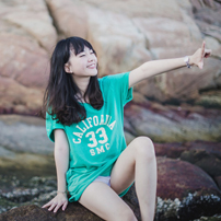 qq头像阳光意境女生:表面现象_WWW.TQQA.COM