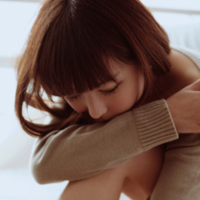 唯美长发女生头像:女生背影长发的优雅永远那么_WWW.TQQA.COM