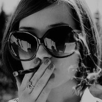 欧美抽烟女人头像:灰色:衮TMD蜜语甜言_WWW.TQQA.COM