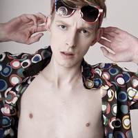 无人入我心i:欧美唯美男头像_WWW.TQQA.COM