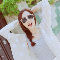 唯美阳光女生头像侧面:和你的记忆在慢慢褪色_WWW.TQQA.COM