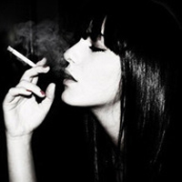 欧美范霸气女生头像:梦在瞬间崩塌_WWW.TQQA.COM