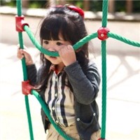 卖萌的孩纸可爱QQ头像_WWW.TQQA.COM