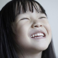 齐刘海可爱小女生QQ头像_WWW.TQQA.COM