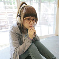 可爱的韩国女生头像:长发及腰的小美女_WWW.TQQA.COM