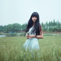 绿色意境唯美女生头像:我们有太多的幸福要报道_WWW.TQQA.COM