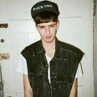 无人入我心i:欧美唯美男头像_WWW.TQQA.COM