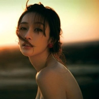 欧美长发头像:找个天使替我爱你_WWW.TQQA.COM