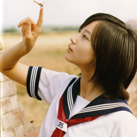 校服女子最美丽:可爱女生穿校服QQ头像_WWW.TQQA.COM