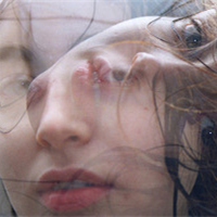 欧美唯美伤感女生头像:不配在说你爱我#_WWW.TQQA.COM