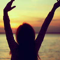 2017情感意境女生头像:许你一世承诺_WWW.TQQA.COM