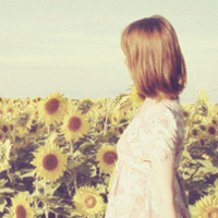 唯美黑色长发女生头像:假如我变成你的回忆_WWW.TQQA.COM