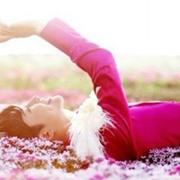 自搭QQ情侣头像:只不过想好好爱一个人_WWW.TQQA.COM