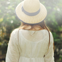 消失在人海的爱:森系背影头像女生:喜欢蓝色的百_WWW.TQQA.COM