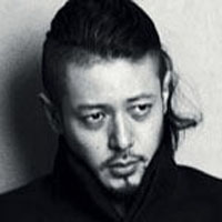 小田切让电影自裁QQ头像_WWW.TQQA.COM